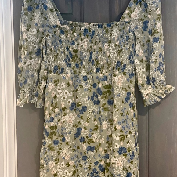 Beautiful Reformation dress. - Picture 5 of 6